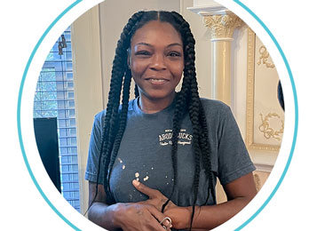 thumbnail for Minnie Jones // Aug ’22 Employee of the Month