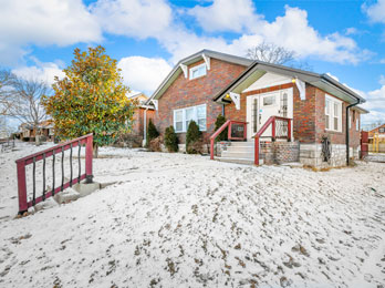 thumbnail for Cozy South City Bungalow  // Now Available!