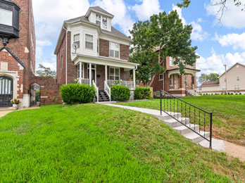 thumbnail for Chic City Living with Modern Touches // Now Available!