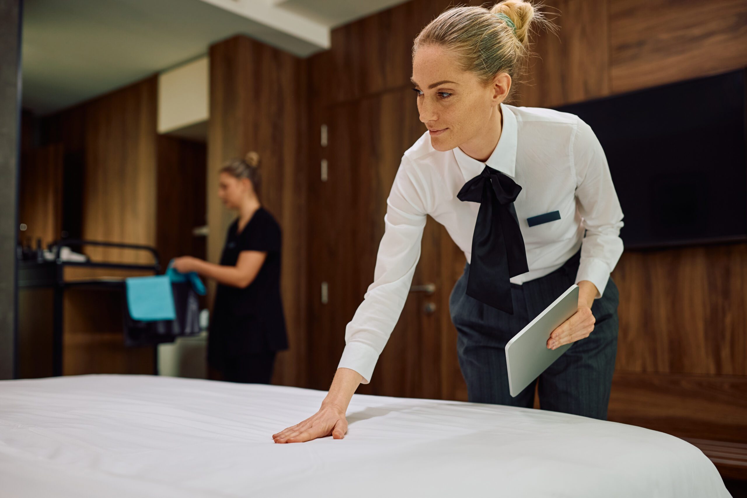 thumbnail for How In‑House Cleaning Drives 5‑Star Reviews